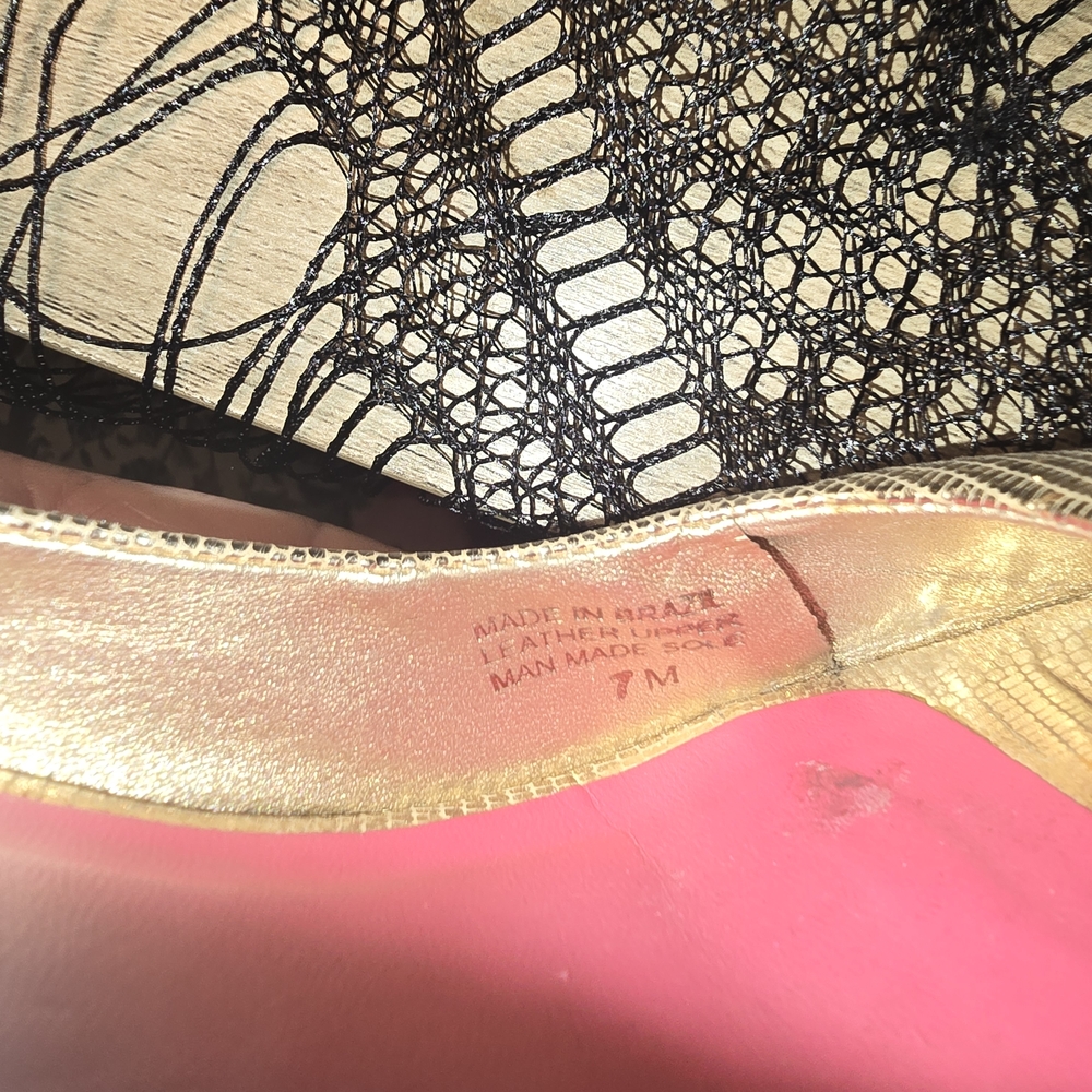 Lilly Pulitzer Gold Textured Open-Toe Closed-Back Raffia Wedges - Picture 9 of 11